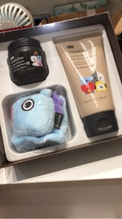 Mặt nạ innisfree x bt21