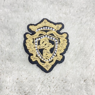 Logo thêu DG vương miệng gừng siêu đẹp