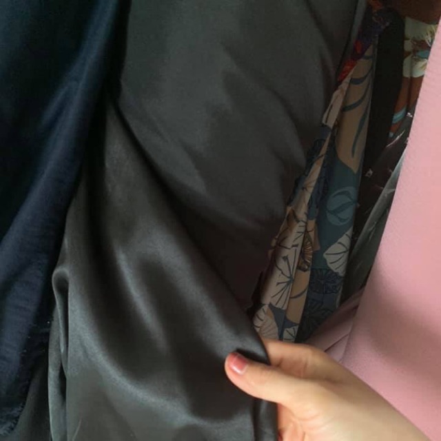 Lụa ( thắm