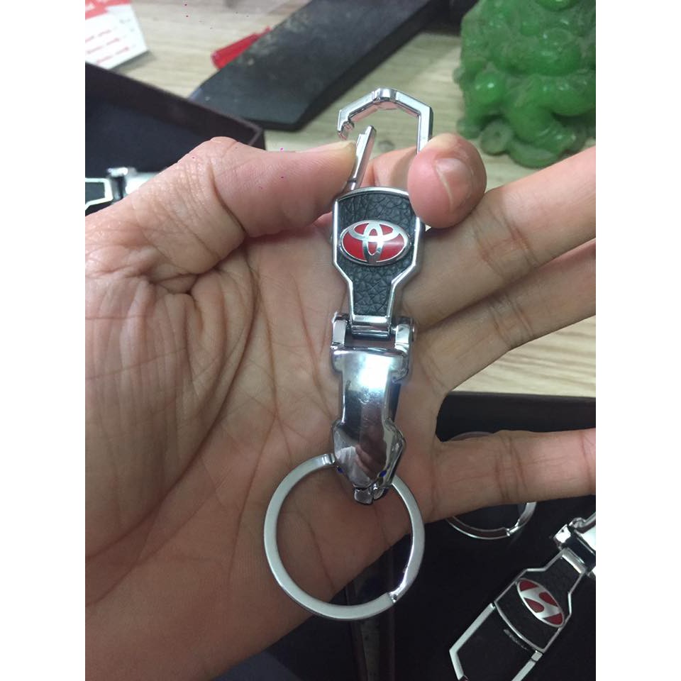 Móc Khóa Logo Xe Oto, móc treo chiều hóa có logo thương hiệu xe