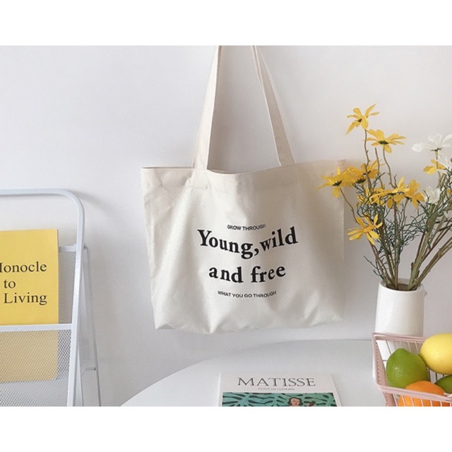( VIDEO + ẢNH THẬT ) Túi vải túi tote chữ màu be Young, Wild and Free