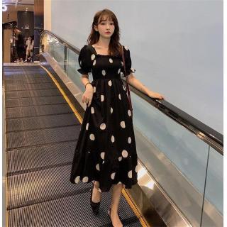 Đầm tay phồng họa tiết chấm bi