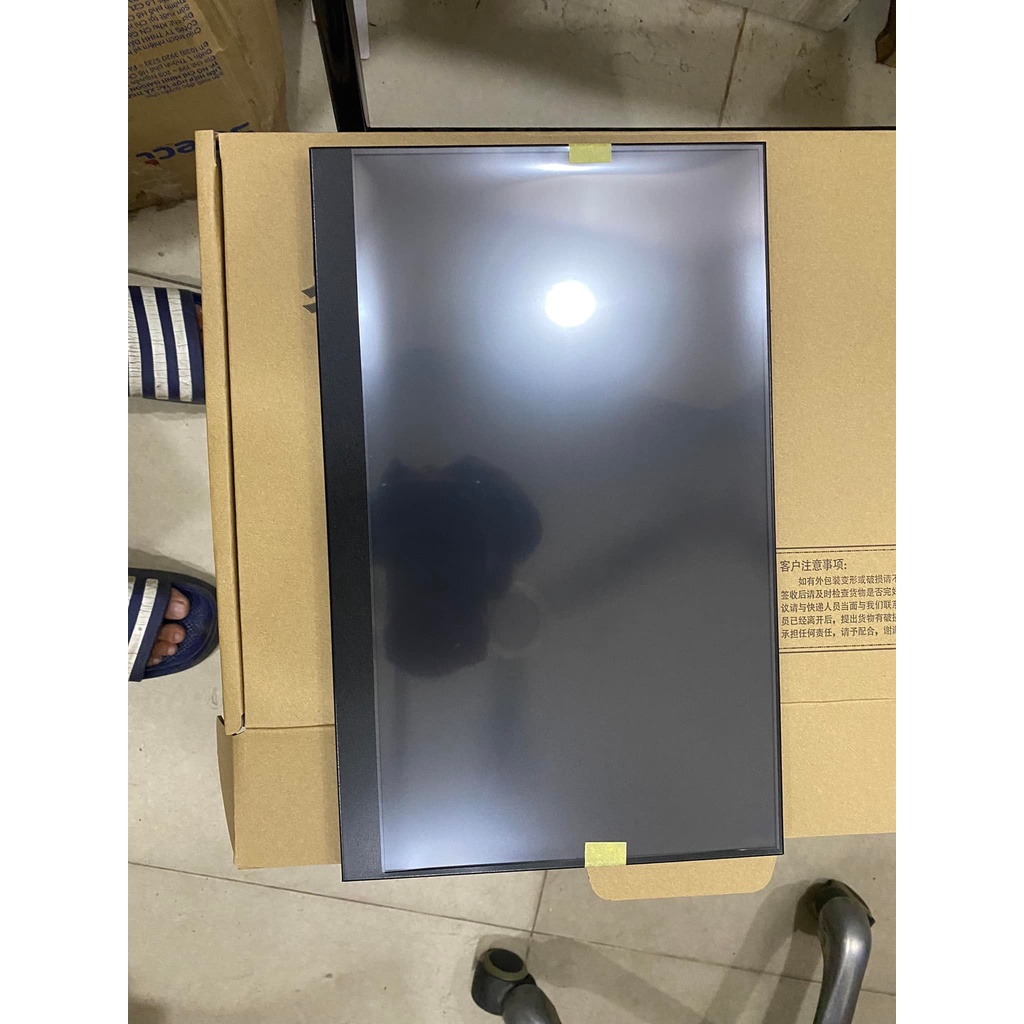 Màn di động 15.6 ips 4k 550 nit , tấm nền Sharp