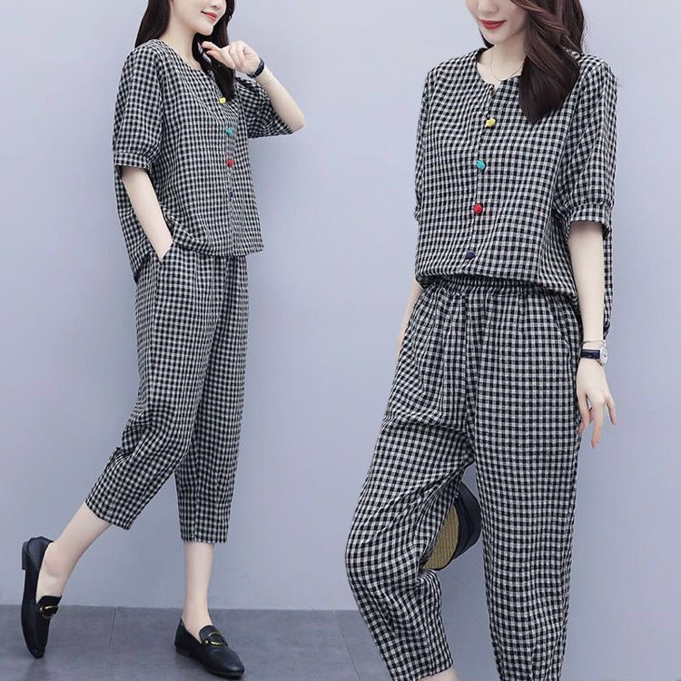 Set Áo Thun Ngắn Tay Form Rộng Và Quần Dài Họa Tiết Kẻ Sọc Thời Trang Mới Cho Nữ