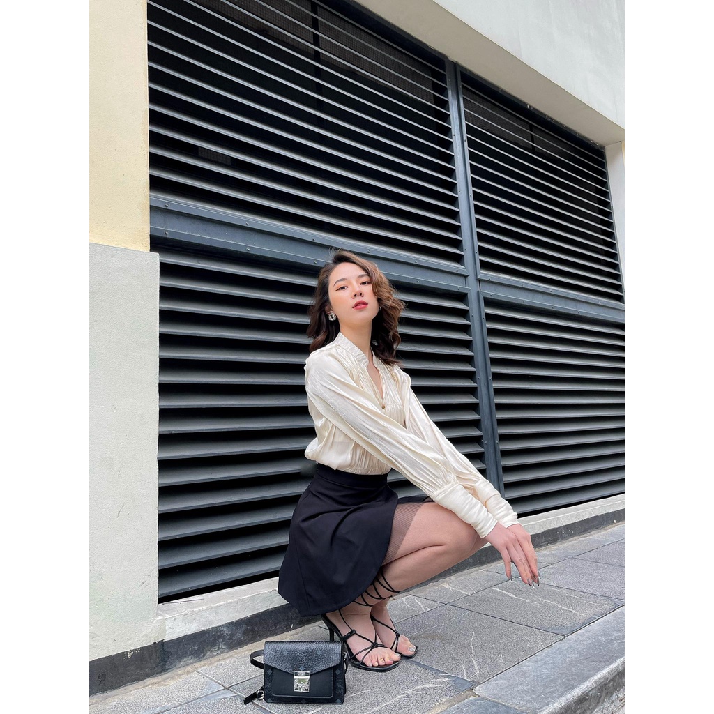 Áo sơmi lụa ánh kim bèo nhún ngực