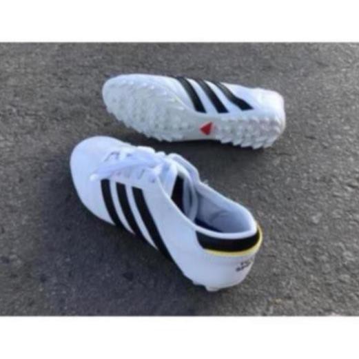 Giày Tuyết Sport chính hãng, giá siêu tốt, cảm giác bóng tốt, lực sút căng, độ bền cao. -B98
