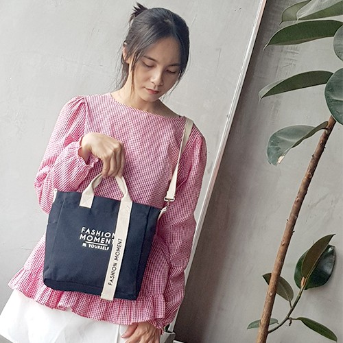 Túi vải Hàn Quốc, túi đeo chéo vải canvas phối chữ fashion moment thời trang Covi nhiều màu sắc T11