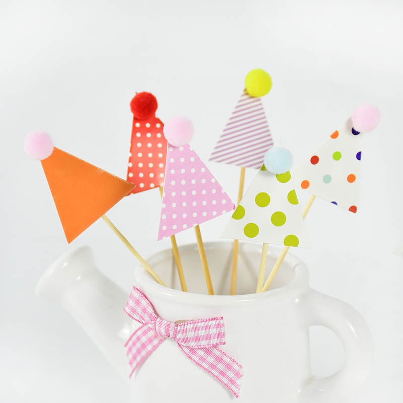Set 4 phụ kiện trang trí bánh kem hình nón mini dễ thương