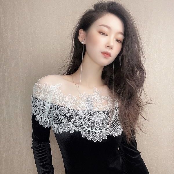 Áo thun tay dài vải nhung dáng ôm khoét lỗ vàng gợi cảm thời trang mùa thu mới cho bạn gái