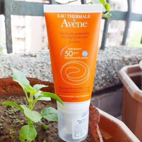 Kem Chống Nắng Eau Thermale Avene SPF50+ 50ml (Mẫu mới)