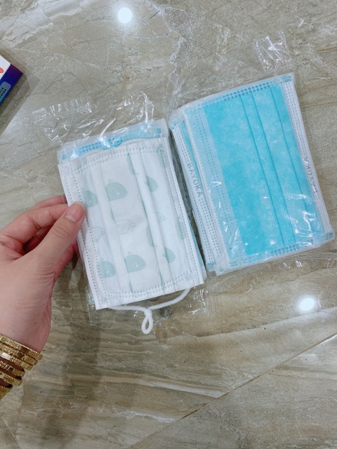 Khẩu trang trẻ em hộp 10 cái | BigBuy360 - bigbuy360.vn