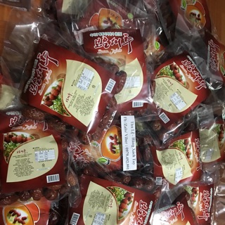 Táo đỏ kẹp óc chó hàn quốc 500g