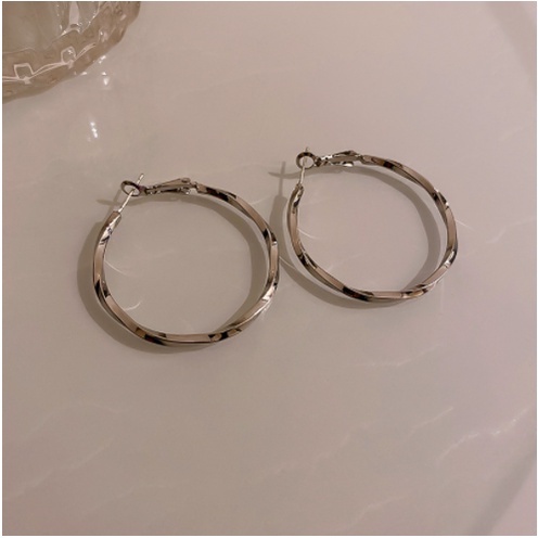 Bông tai tròn to xoắn nhẹ S925 đơn giản, phụ kiện thời trang hoa khuyên tai nữ Filibra -  BT006