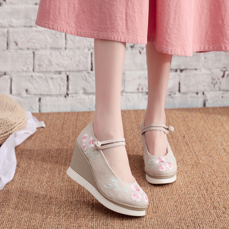 Giày Vải Đế Xuồng Dày Cao 9cm Thêu Họa Tiết Dân Tộc Bắc Kinh Cổ Điển Phong Cách Bắc Kinh Thời Trang