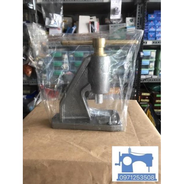 Máy  ép làm nút bọc vải