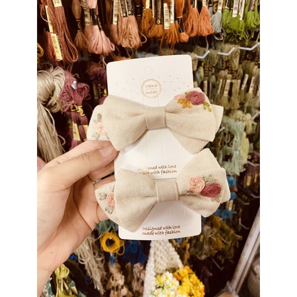 Nơ buộc tóc thêu tay