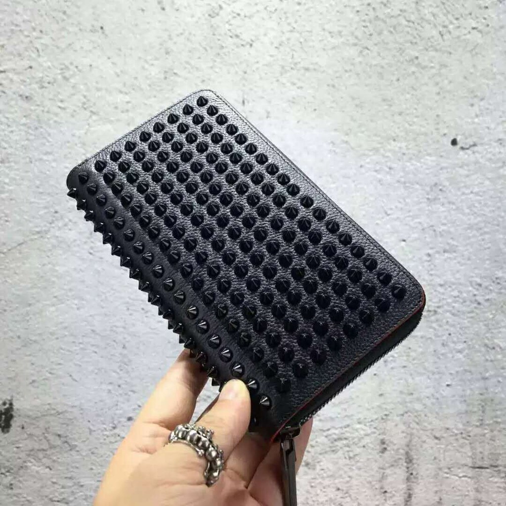 Ví cầm tay đinh tán cao cấp