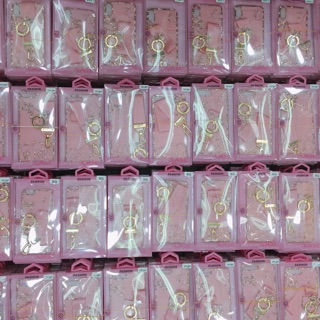Ốp Hello Kitty kèm iring và dây đeo
