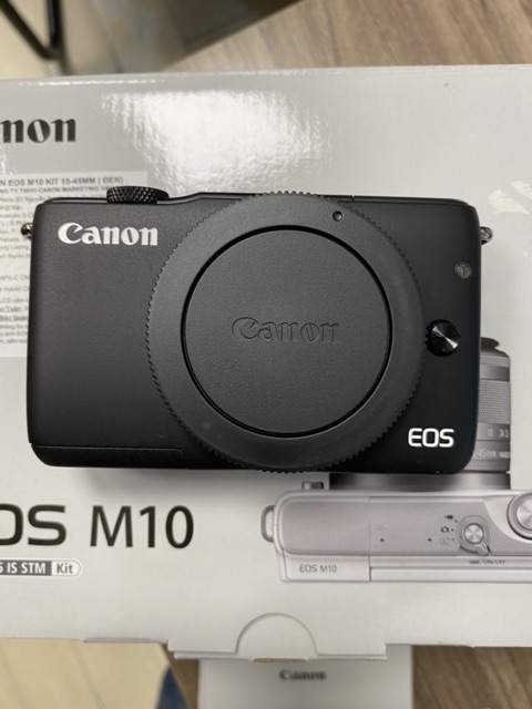 Thanh Lý Máy ảnh Canon EOS M10 KIT 15 -45mm Mới 100%  Tặng Kèm Túi + Thẻ Nhớ 16GB