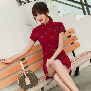 Sườn xám đỏ cách tân