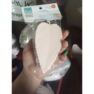 Bàn chải chân và giặt đồ nhựa