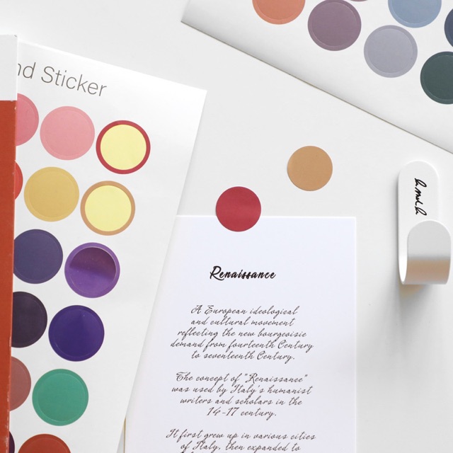 Miếng dán tròn Round sticker nhiều màu sắc dán tranh trang trí tường