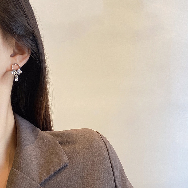 Khuyên Tai Đính Đá Hình Giọt Nước Mới 2022