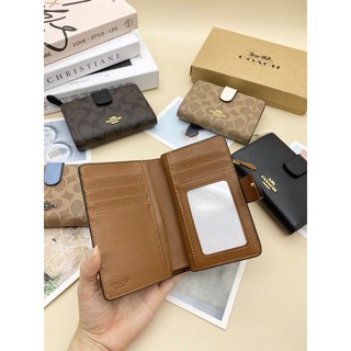 Ví C0ACH mini Medium Corner Zip