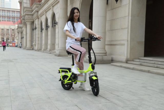 Xe đạp điện mini YOMIO