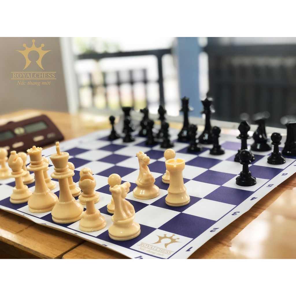 Bộ cờ vua RoyalChess tiêu chuẩn thi đấu WB (Bàn simili) ROYALCHESS bàn 40x36cm