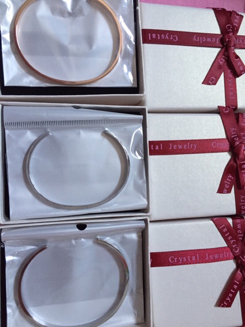 VÒNG ĐÔI KHẮC CHỮ THEO YÊU CẦU VÒNG TITAN CAO CẤP KHÔNG GỈ KHÔNG BAY MÀU VKC22H622 | BigBuy360 - bigbuy360.vn