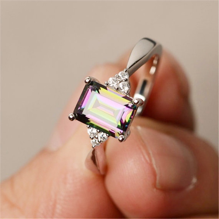 Nhẫn đính hôn mặt đá Zircon cầu vồng cho nữ