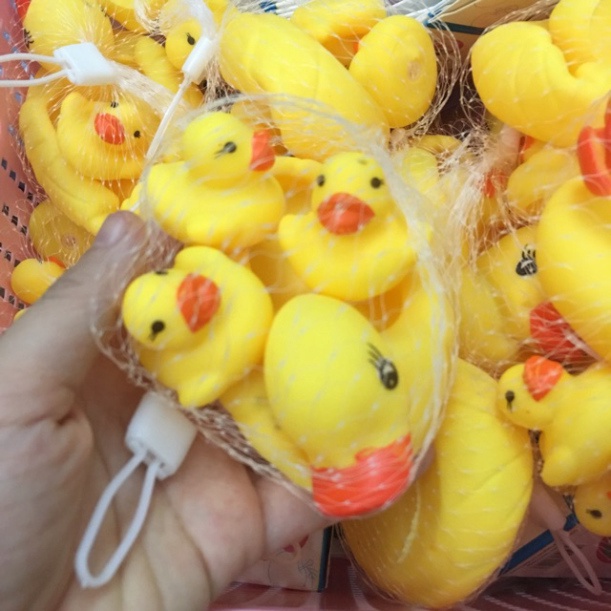 Vịt Thả Bồn Tắm 1 Mẹ 3 Con Kêu Chip Chip, Vừa Làm Đồ Chơi An Toàn Cho Bé