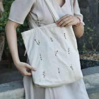 TÚI TOTE LINEN THÊU TAY CHIO