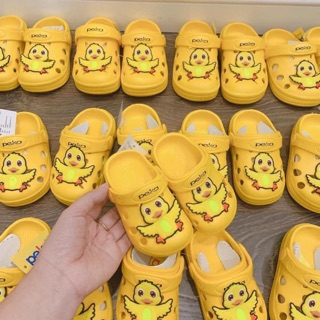 Dép vịt thái