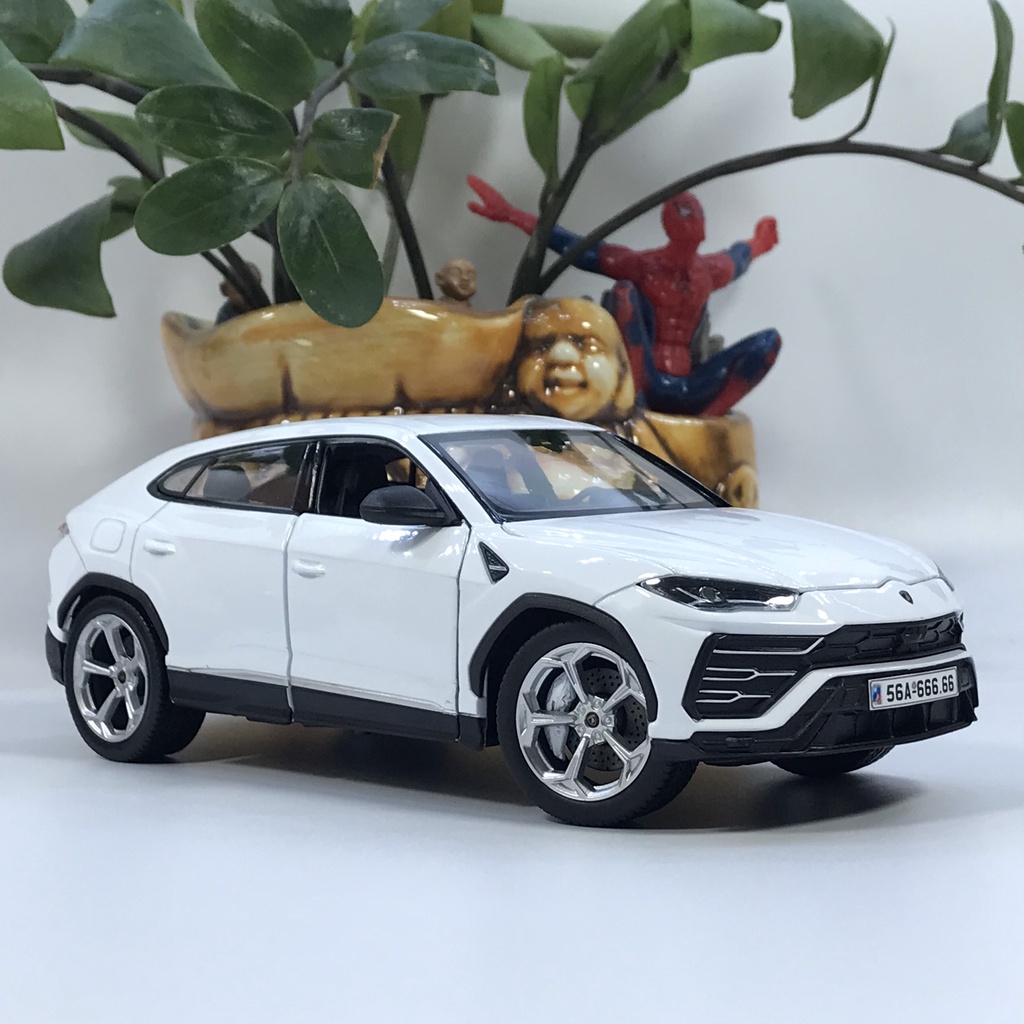 Mô hình xe ô tô Lamborghini Urus tỷ lệ 1:24 mẫu SUV nhanh nhất thế giới