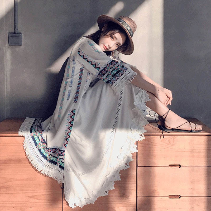 Áo choàng đi biển thổ cẩm tua rua dài/ áo sơ mi