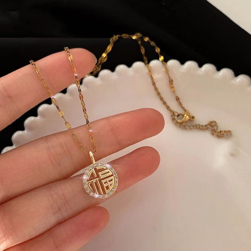 Dây chuyền titan nữ KHÔNG GỈ vòng cổ vàng mạ 18k mặt chữ phúc phong cách retro cổ điển sang trọng trang sức titan cao cấp
