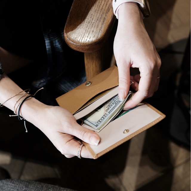 VÍ MINI TINY LEMONT DA BÒ THẬT - NÂU PEANUT | BigBuy360 - bigbuy360.vn