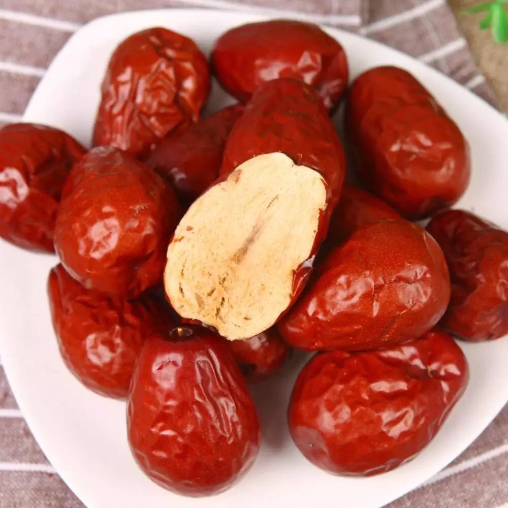 táo đỏ tân cương loại một,khô tự nhiên trên cây,tốt cho sức khỏe,pha nước uống hàng ngày,chống lão hóa da