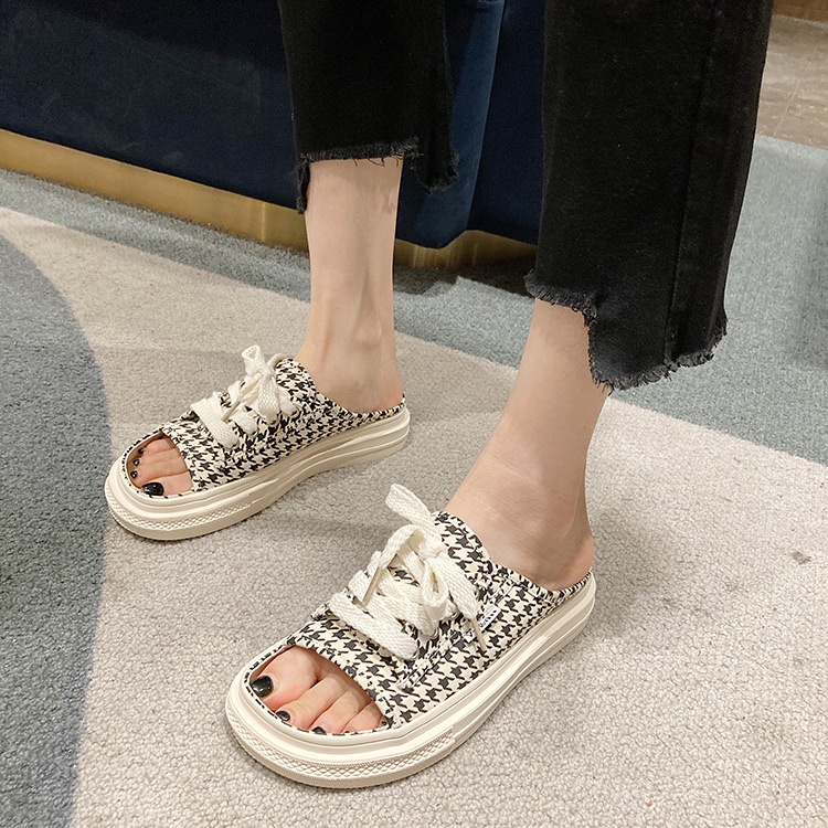 Giày hở mũi, dép sục nữ dây buộc hở mũi đế bánh mì hai màu đen, kẻ caro size 35-39