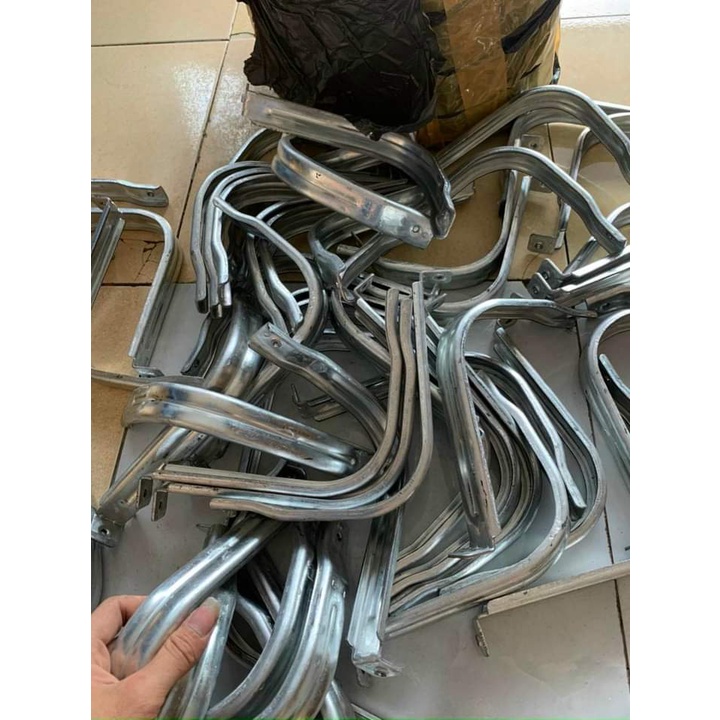 Càng sắt giữ moto cho quạt hơi nước