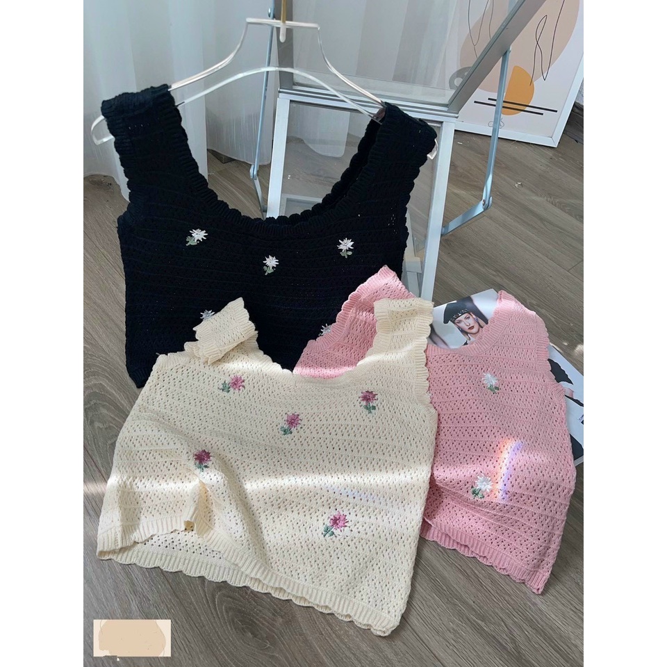 Áo ren hoa croptop sát nách nhẹ nhàng