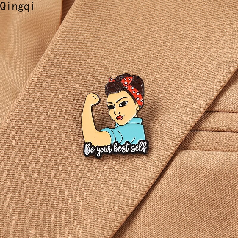 Ghim cài áo Miss Zoe họa tiết cô gái và chữ Be Your Best Sell