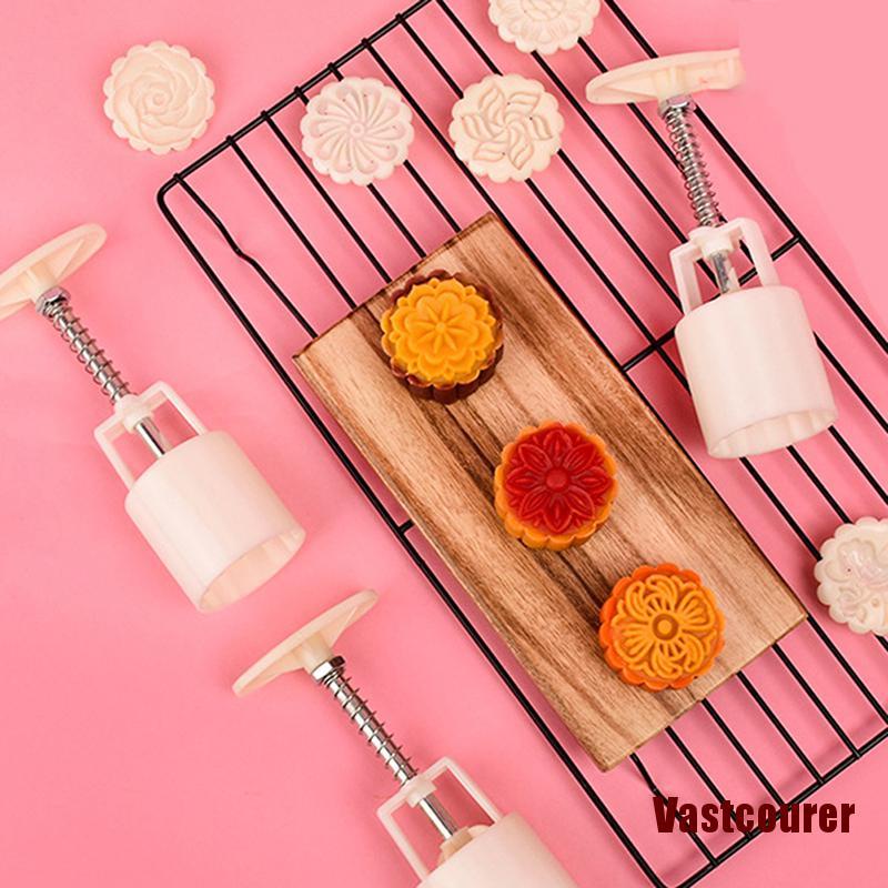Khuôn Làm Bánh Trung Thu Hình Hoa 50g Tiện Dụng