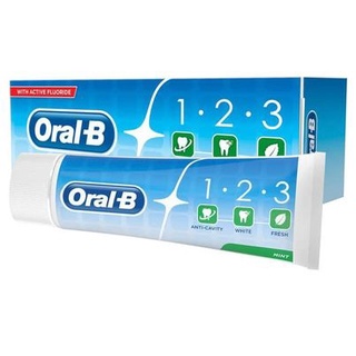 Kem đánh răng Oral B trắng răng và thơm miệng ( bill Anh )