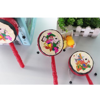 Gõ trống truyền thống cho bé