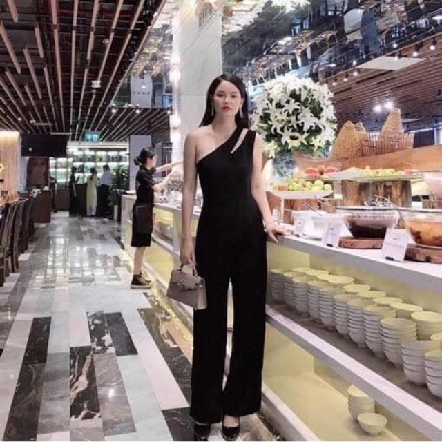 Jump dài ống suông lệch khoét vai