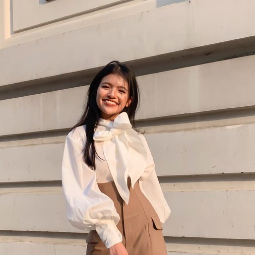 ONONMADE Sơ mi lụa cột nơ to cao cấp nữ tính Bowtie Blouse