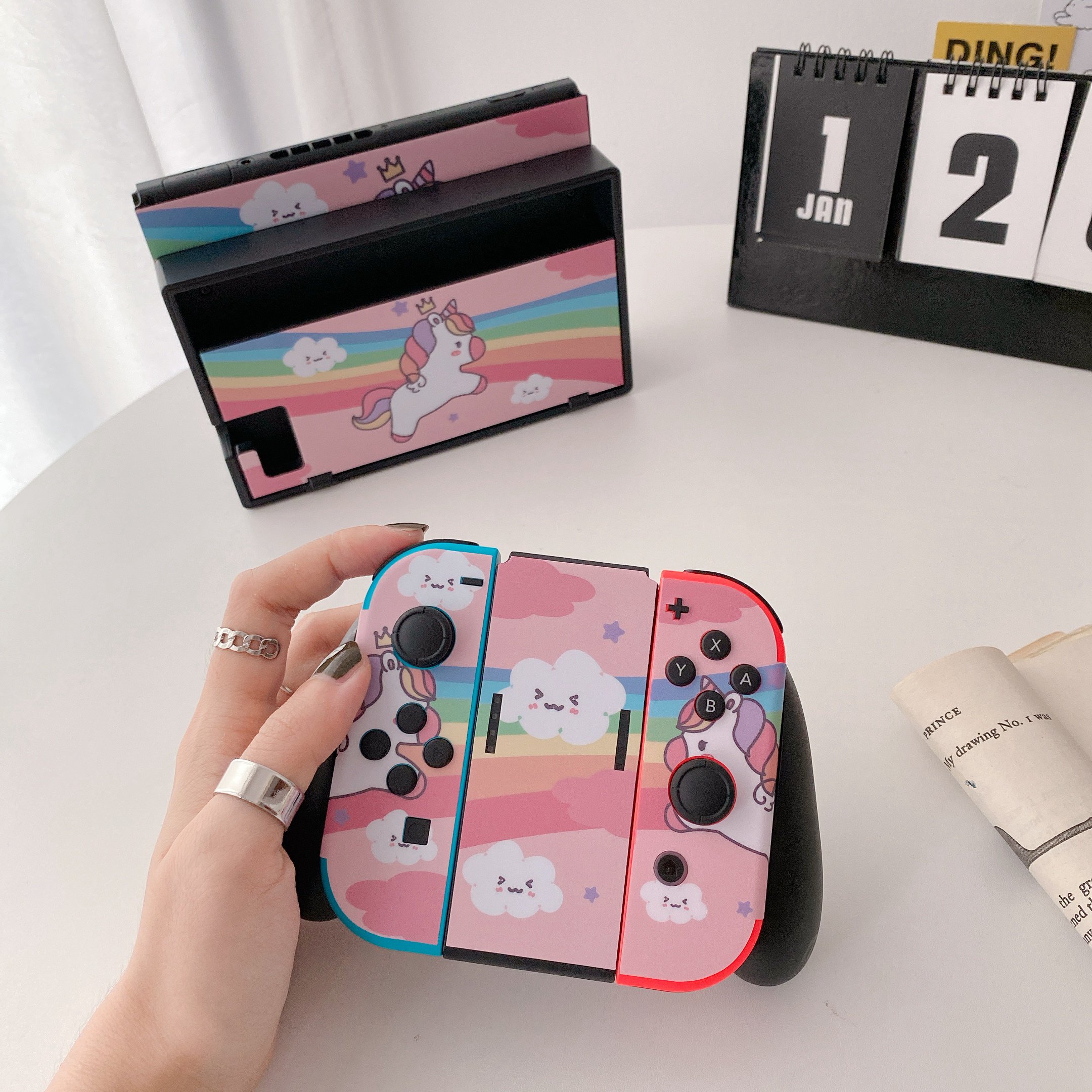 Miếng Dán Bảo Vệ Máy Chơi Game Nintendo Switch Hình Ngựa Một Sừng Màu Hồng Xinh Xắn